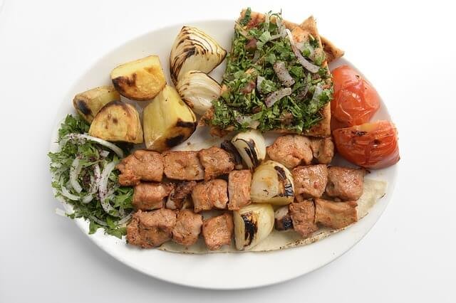 Plate of lebanese food