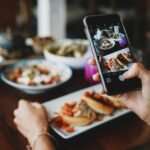 Smartphone photographing food