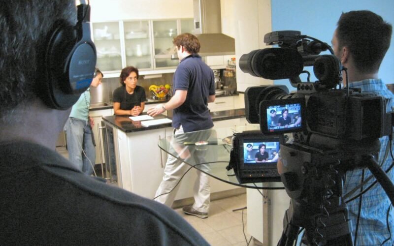 Cooking Up Success As A Personal Chef – How to Succeed as a Personal Chef by Celebratizing Yourself in Your Marketing